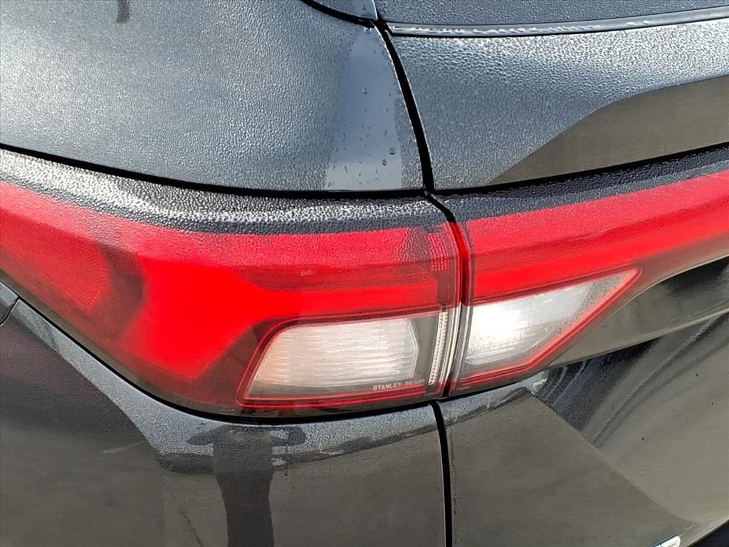 2023 Mitsubishi Outlander ES