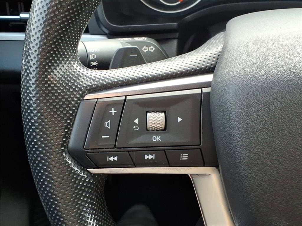 2023 Mitsubishi Outlander ES