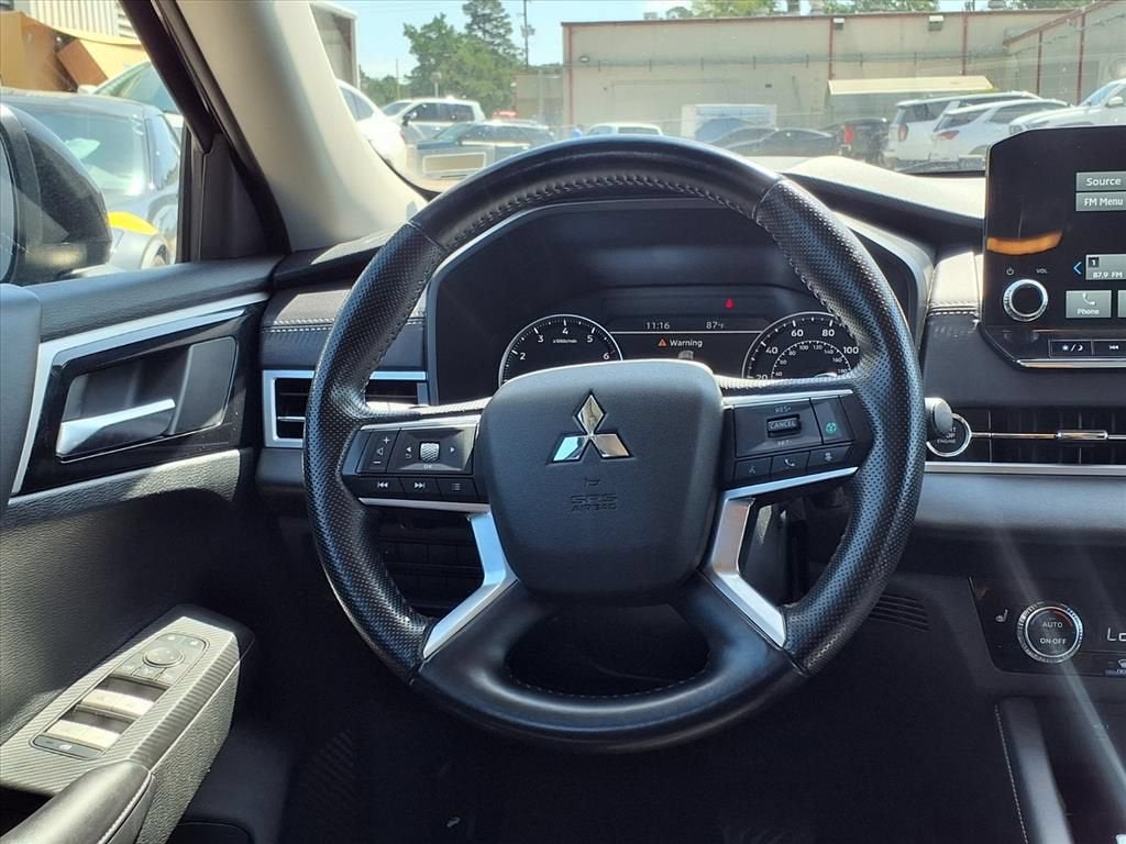 2024 Mitsubishi Outlander SE