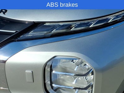 2023 Mitsubishi Outlander PHEV SE
