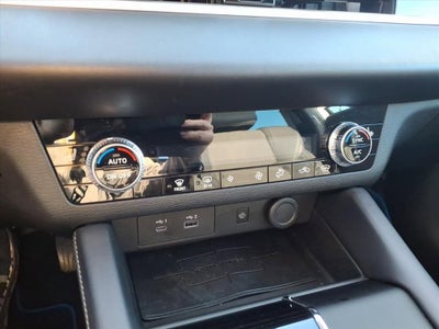 2023 Mitsubishi Outlander PHEV SE