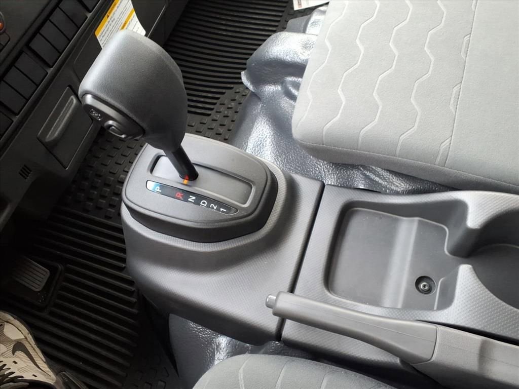 2025 Chevrolet Low Cab Forward 4500 HD 2WD Crew Cab 176