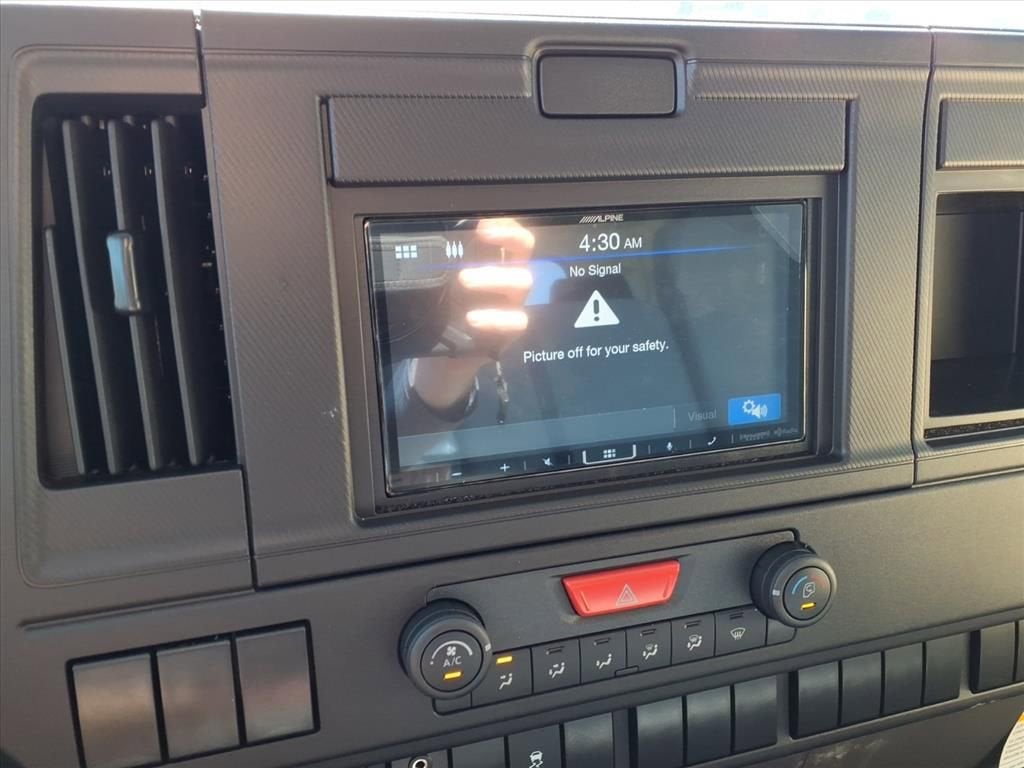 2025 Chevrolet Low Cab Forward 4500 HD 2WD Crew Cab 176