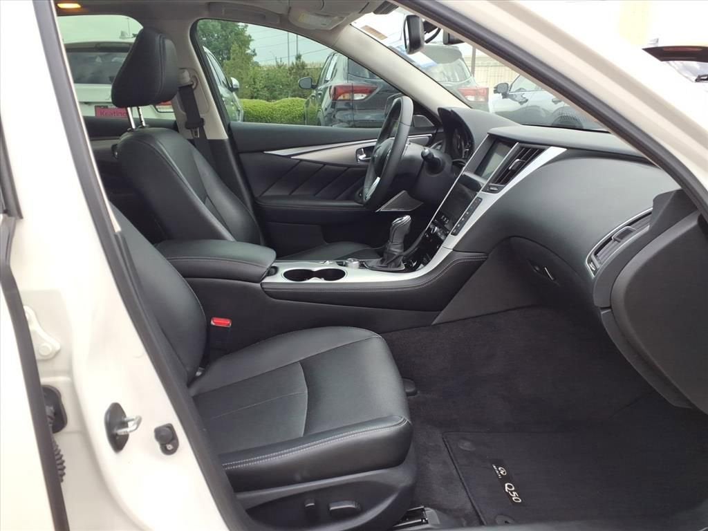 2023 INFINITI Q50 LUXE