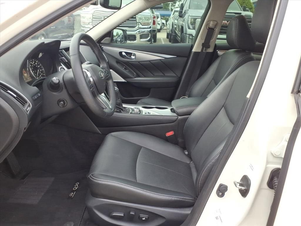 2023 INFINITI Q50 LUXE