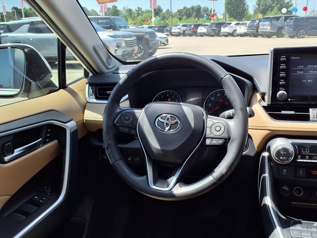 2020 Toyota RAV4 XLE Premium