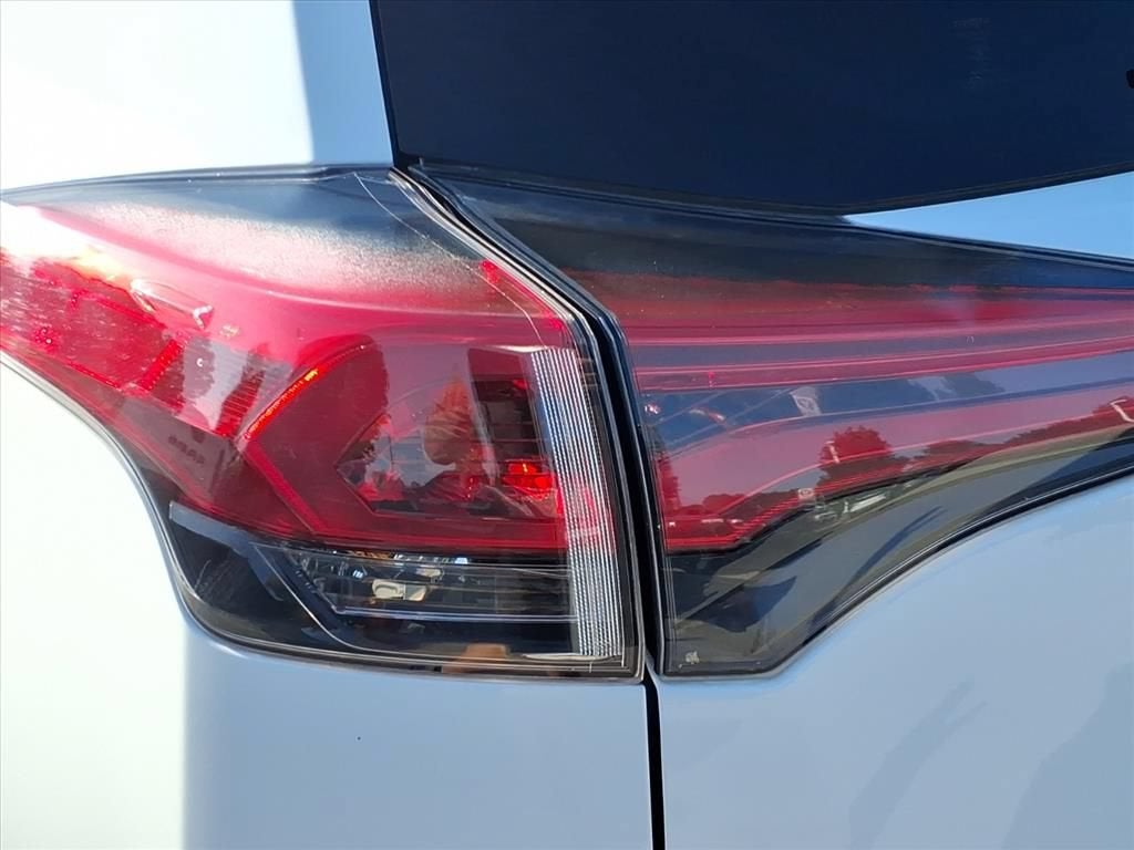 2018 Toyota RAV4 Hybrid XLE