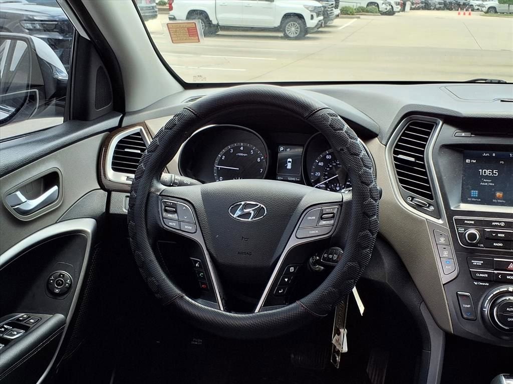2017 Hyundai Santa Fe SE