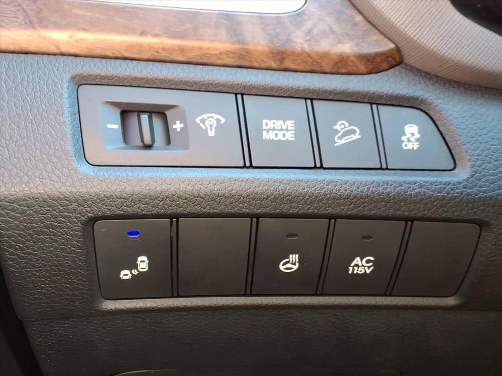 2017 Hyundai Santa Fe SE Ultimate