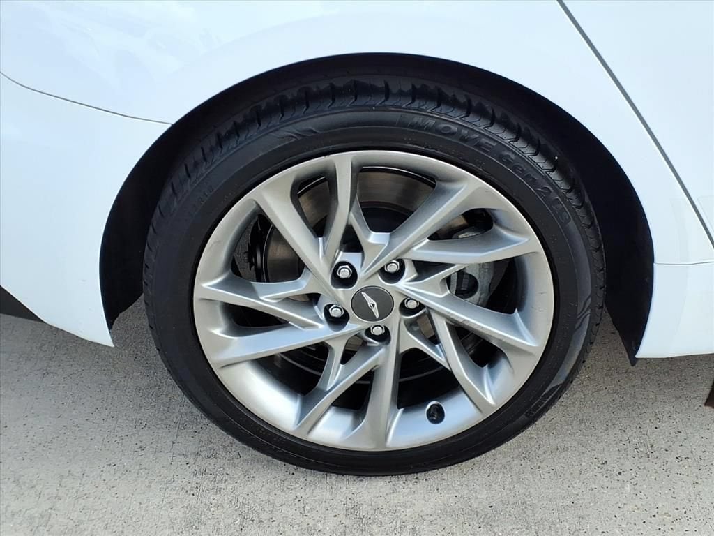 2022 Genesis G70 2.0T RWD
