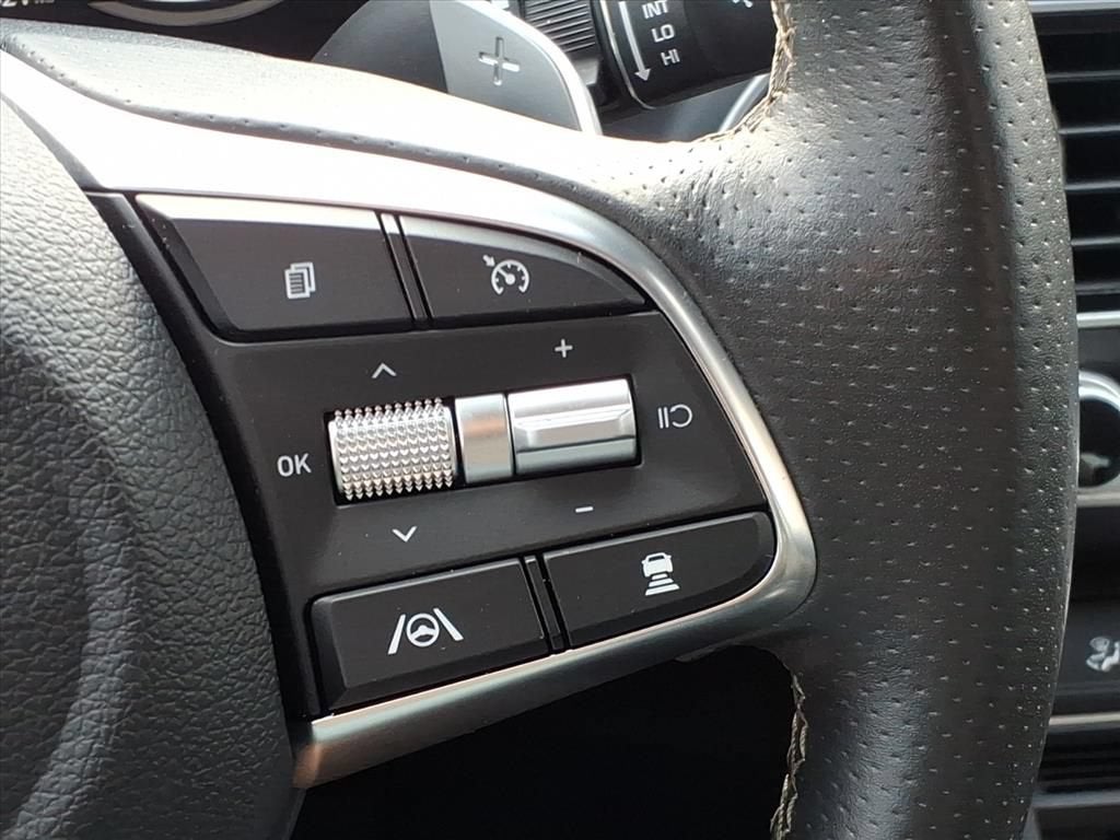 2022 Genesis G70 2.0T RWD