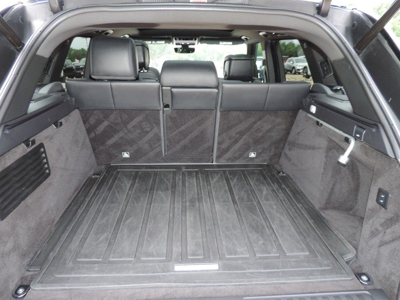 2021 Land Rover Range Rover Sport HSE Silver Edition