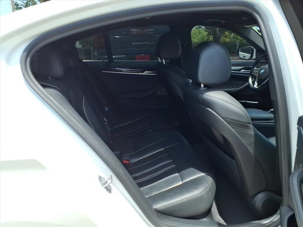 2021 BMW 530i 530i