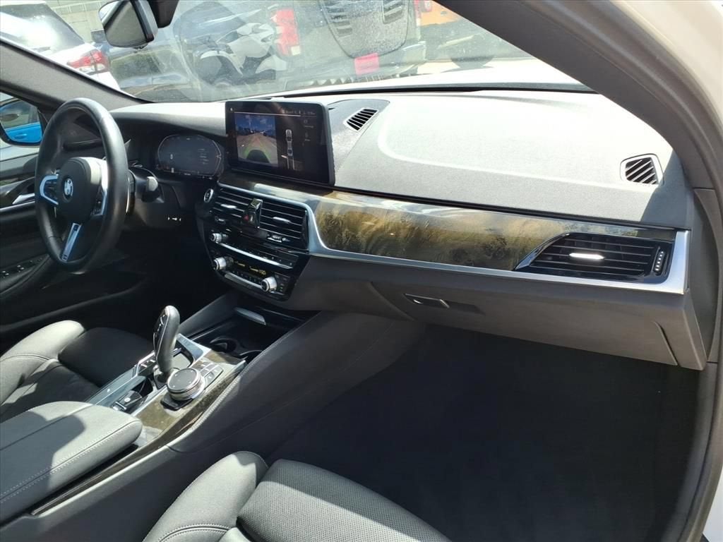 2023 BMW 540 i