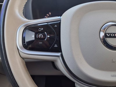 2025 Volvo XC60 B5 Ultra