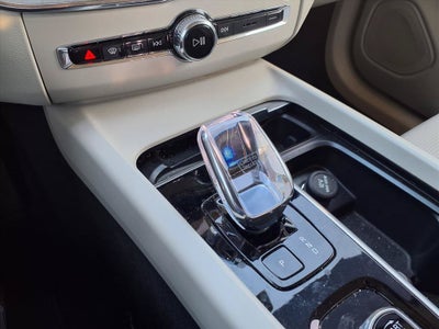 2025 Volvo XC60 B5 Ultra
